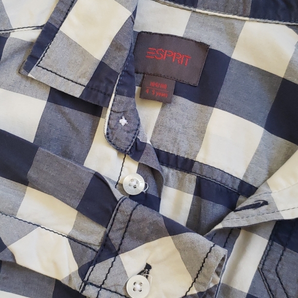 Bundle of boy's button down shirts 5T - Picture 5 of 5